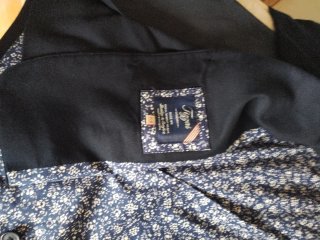 Traje chaqueta y pantalón negro