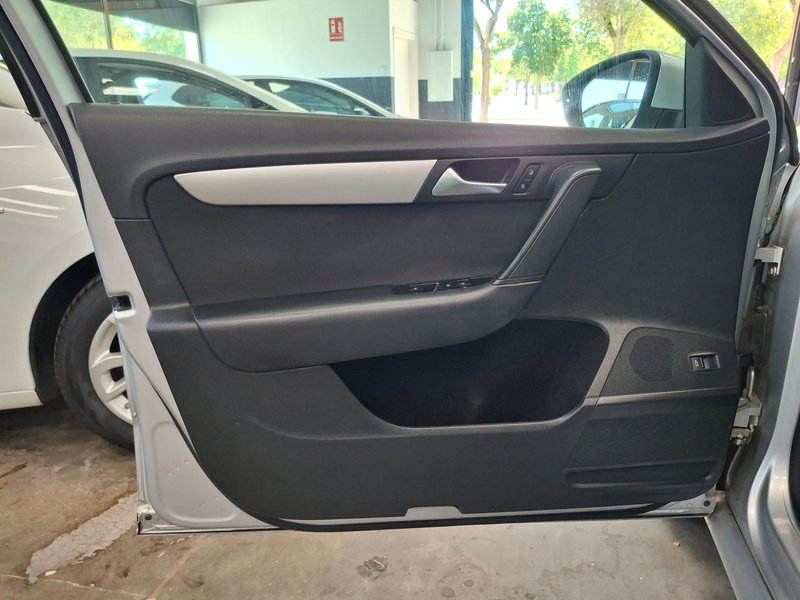 Volkswagen Passat 2013, foto 14
