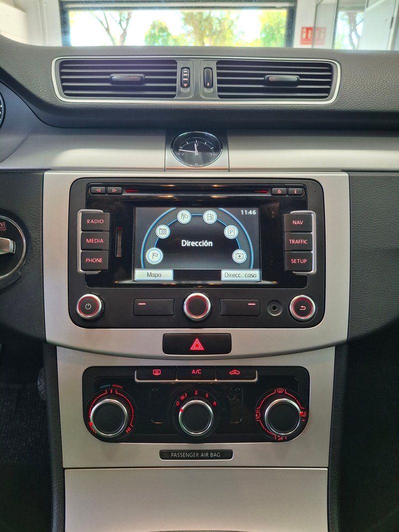 Volkswagen Passat 2013, foto 18