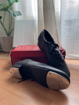 Zapatos Claqué NUEVOS de piel
