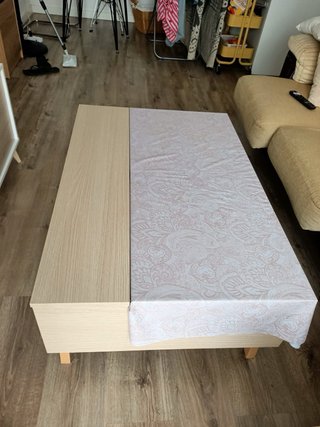 Mesa elevable de madera