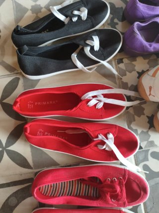 Lote de zapatillas deportivas variadas