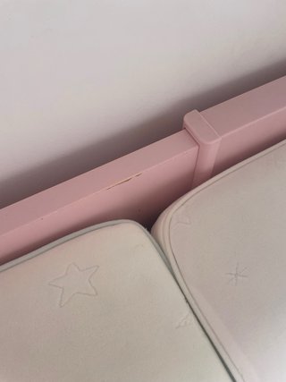 Cama infantil extensible rosa Ikea