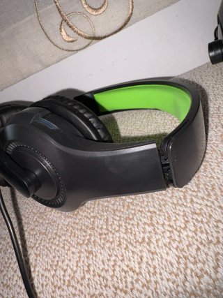 4 Auriculares con 4 Cargadores