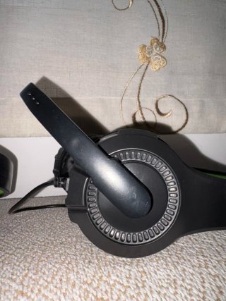 4 Auriculares con 4 Cargadores