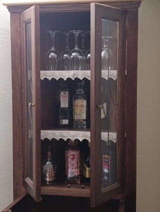 Armario vitrina Rinconera Madera nogal maciza