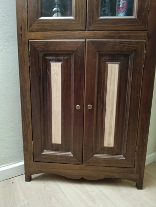 Armario vitrina Rinconera Madera nogal maciza