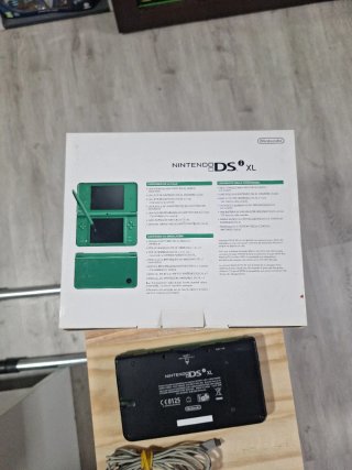Nintendo DSi XL Verde con Accesorios