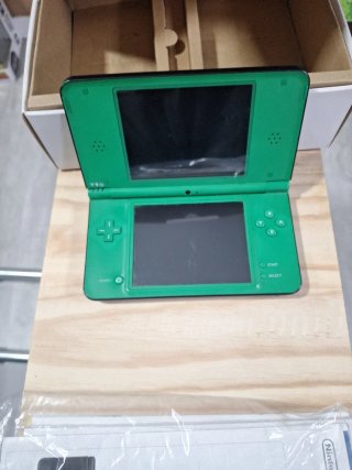 Nintendo DSi XL Verde con Accesorios