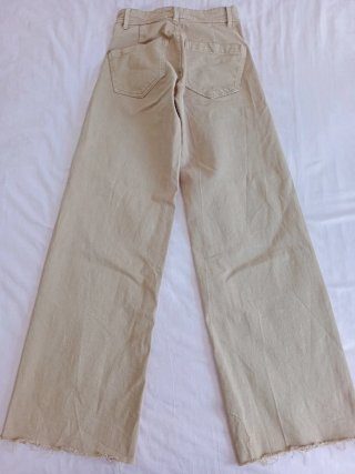 Pantalón ancho Stradivarius beige T.32