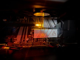 PC Gaming RTX 4070 12GB 48GB RAM i7 9700K 2.2TB
