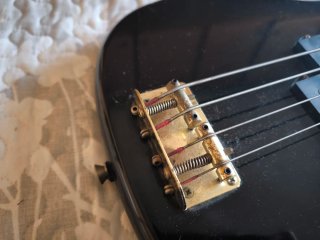 Bajo Eléctrico Negro