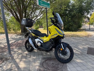 Honda X-ADV 750 2025- 7.300 km