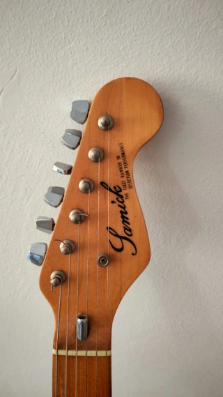 Guitarra Samick estilo Fender Bullet