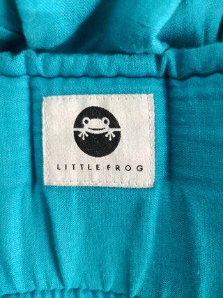 45€ Mochila portabebés little frog