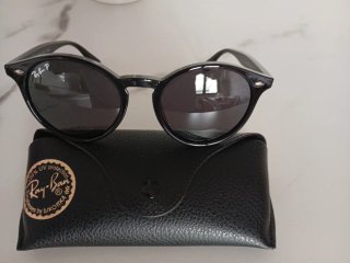 Ray-BanRB2180 Gafas de Sol Negras polarizada nueva