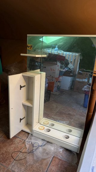 Mueble de baño con espejo
