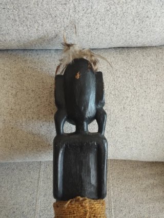 Figura de madera tallada