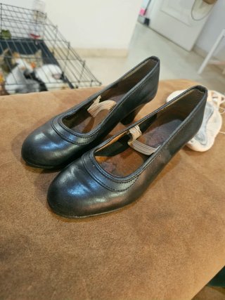 Tacones de baile negros  tengo al número 33 y34