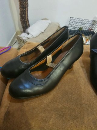 Tacones de baile negros  tengo al número 33 y34