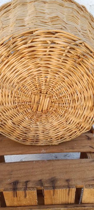Cesta Mimbre Artesanal antigua con Asas