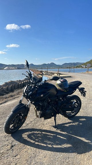 Yamaha MT-07 2023 Negra Limitada A2 papeles