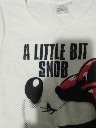 Camiseta Minnie Mouse A Little Bit Snob