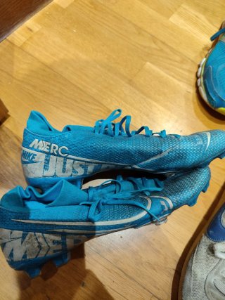 Lote Zapatillas y Gorras Usadas