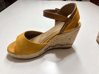 Sandalias cuña esparto y ante LAPIERCE