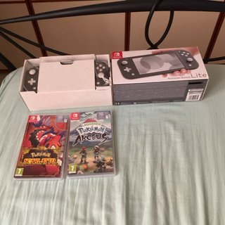 Nintendo Switch Lite Grigio + 2 Giochi Pokemon