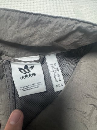 Chaqueta Adidas Real Madrid Gris y marron