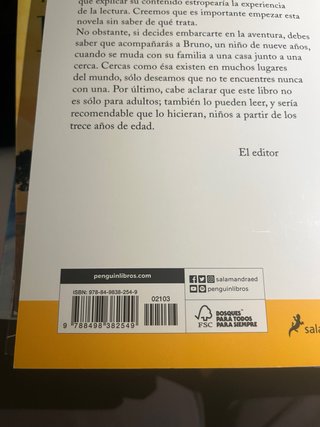 El niño con el pijama de rayas/ The Boy in the ...