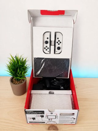 COMPLETA!! Nintendo Switch OLED Blanca.