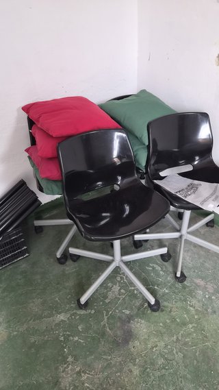 Sillas de oficina con ruedas - 10€ c/u