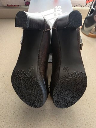 Zapatos tacón moña marrón