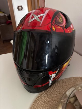 Casco moto infantil diseño dragón rojo
