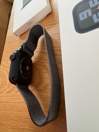 Apple Watch SE 2 40mm Medianoche + Milanese Loop