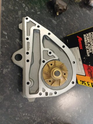 Bomba de agua para R 18 o Renault fuego