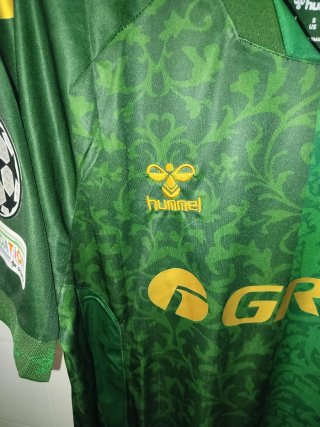 Camiseta de fútbol nueva con etiqueta talla XL