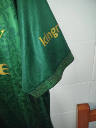 Camiseta de fútbol nueva con etiqueta talla XL