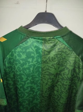 Camiseta de fútbol nueva con etiqueta talla XL
