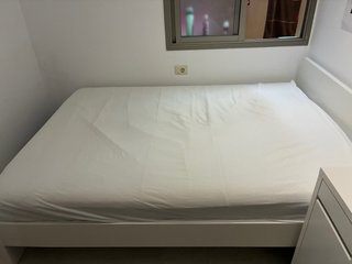 Se vende cama ASKVOLL 140x200 con somier y colchón