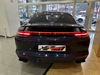 Porsche Panamera 4 E-Hybrid
