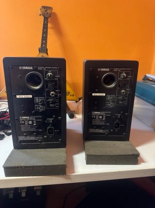 Coppia Monitor Studio Yamaha HS5 + Pad Isolanti