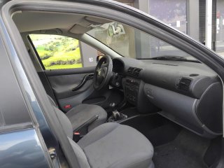 SEAT Leon 2000