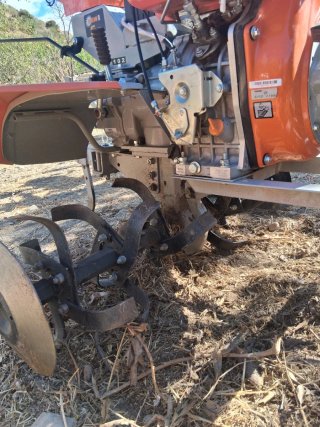 Motoazada, arranque eléctrico y manual, diésel 9cv