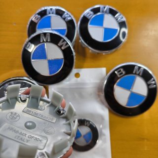 PACK 7 EMBLEMAS BMW - TAPABUJES BMW 68mm ANAGRAMAS