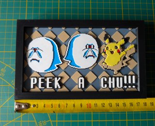 CUADRO 3D “PEEK A CHU!!! PIEZA DECORATIVA
