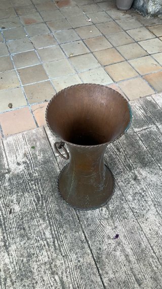 Paraguero antiguo de cobre