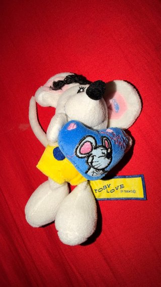 Peluche Toby Love con cuore blu